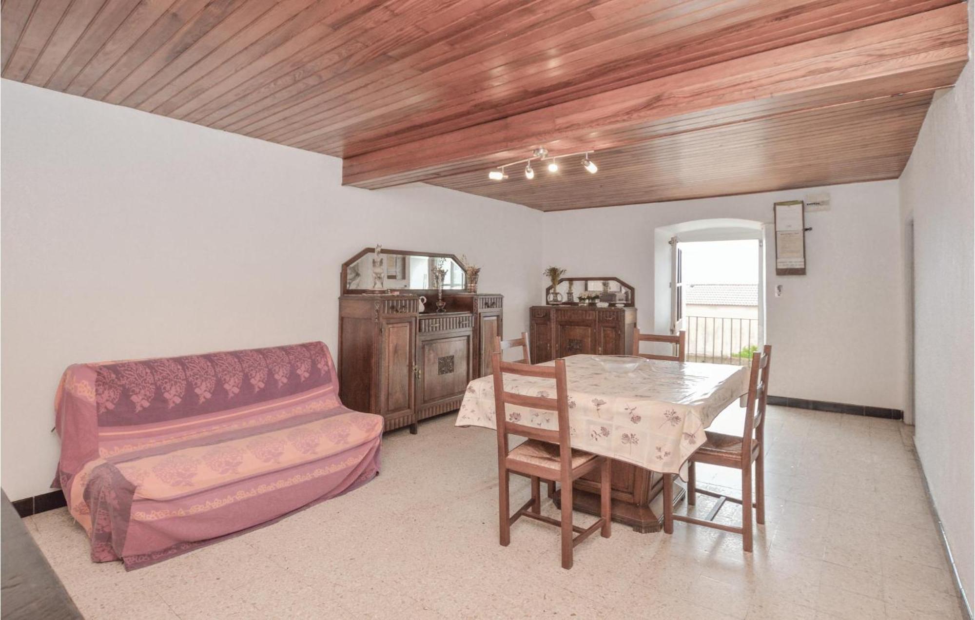 Lovely Apartment In Pietranera With Wifi ภายนอก รูปภาพ